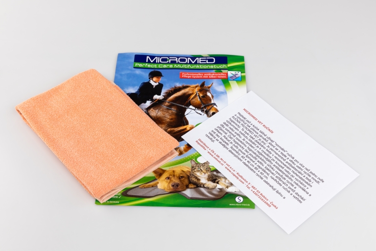 MICROMED ručník pro psy a kočky velikost S